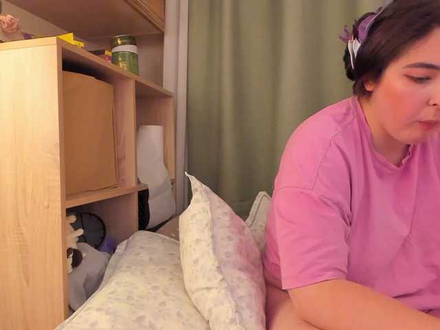Alicenextdoor live cam on BongaCams