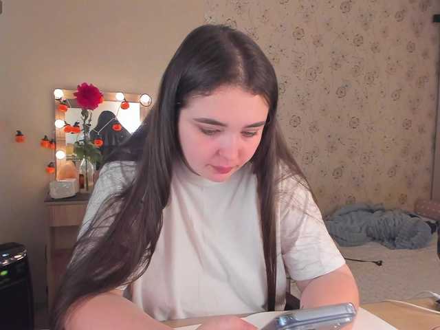 Alicenextdoor live cam on BongaCams