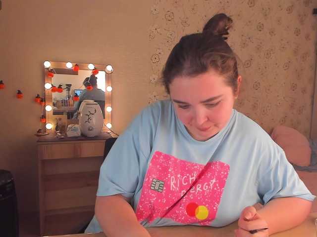 Alicenextdoor live cam on BongaCams