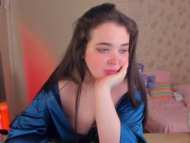 Alicenextdoor's BongaCams show and profile