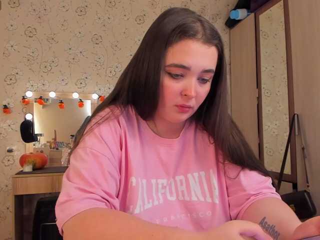 Alicenextdoor live cam on BongaCams