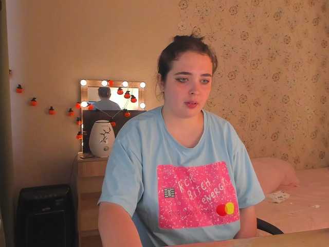 Alicenextdoor live webcam show