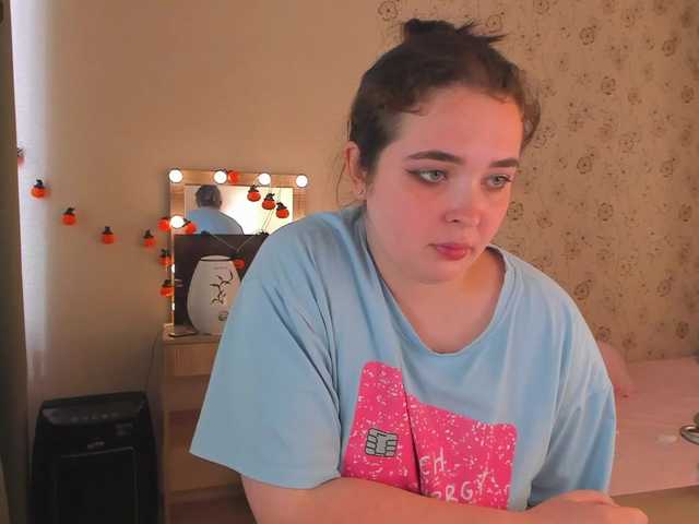 Alicenextdoor live webcam show