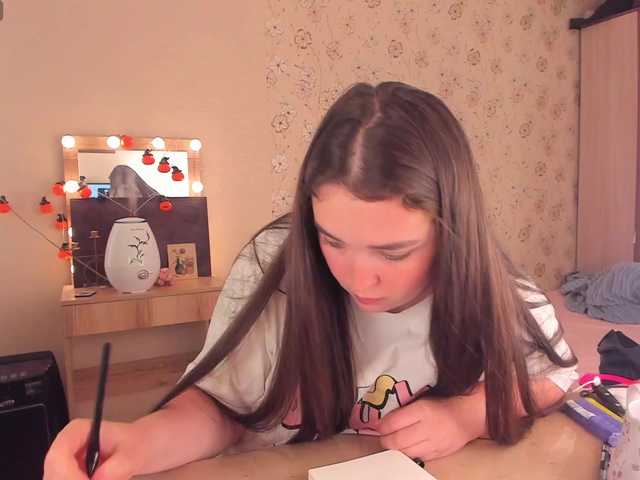 Alicenextdoor live webcam show