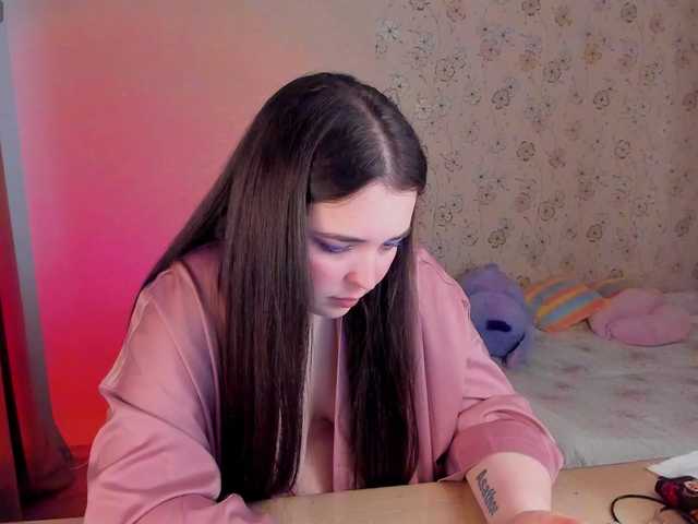 Alicenextdoor's BongaCams show and profile