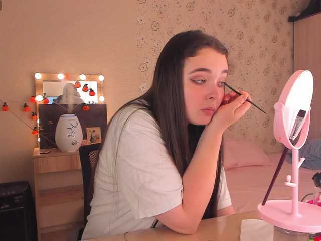 Alicenextdoor live webcam show