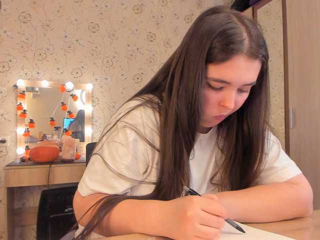 Alicenextdoor live cam on BongaCams