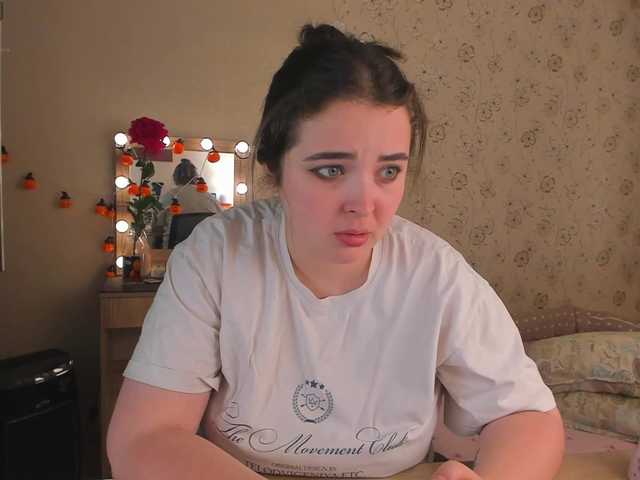 Alicenextdoor live cam on BongaCams
