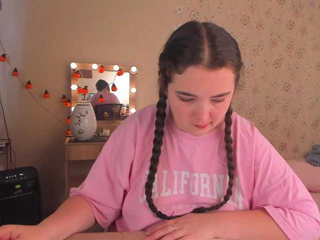 Alicenextdoor live cam on BongaCams
