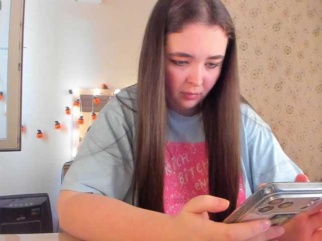 Alicenextdoor live cam on BongaCams