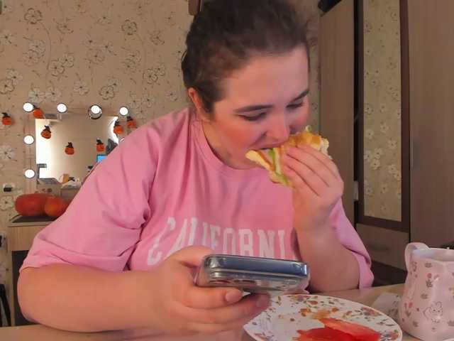 Alicenextdoor live cam on BongaCams