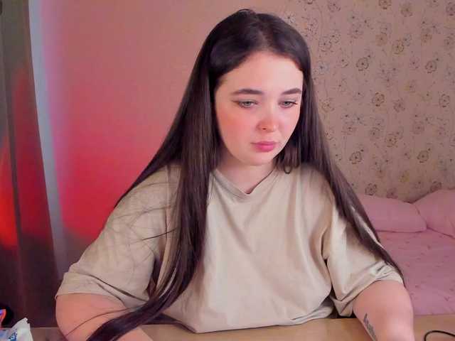 Alicenextdoor's BongaCams show and profile