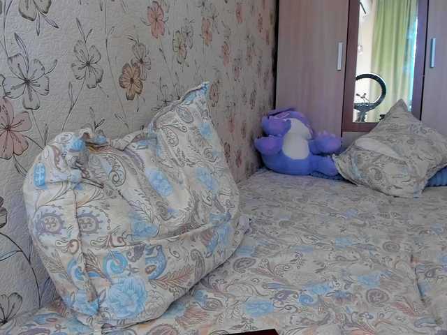 Alicenextdoor webcam