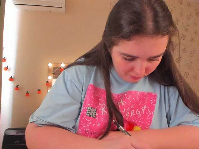Alicenextdoor live cam on BongaCams