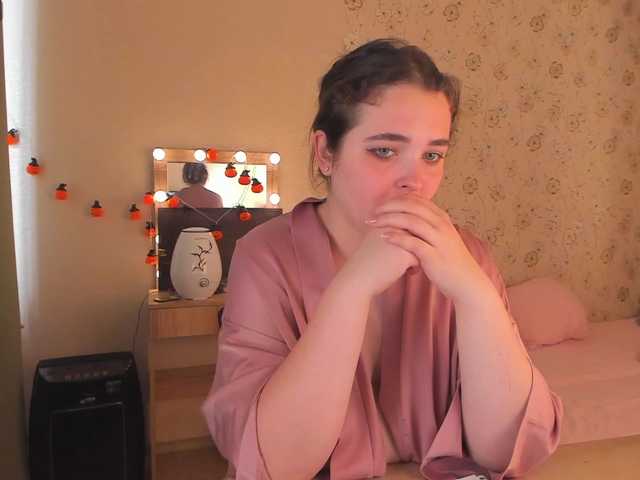 Alicenextdoor live webcam show