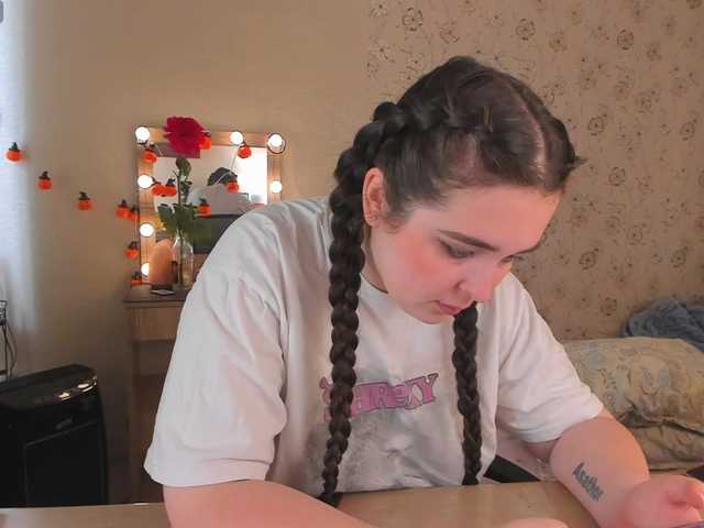 Alicenextdoor live cam on BongaCams