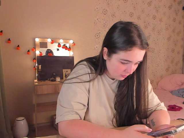 Alicenextdoor live cam on BongaCams
