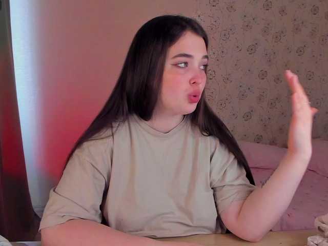 Alicenextdoor's BongaCams show and profile