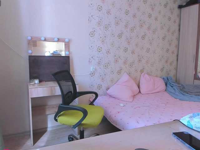 Alicenextdoor live cam on BongaCams