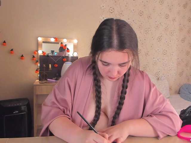 Alicenextdoor live webcam show