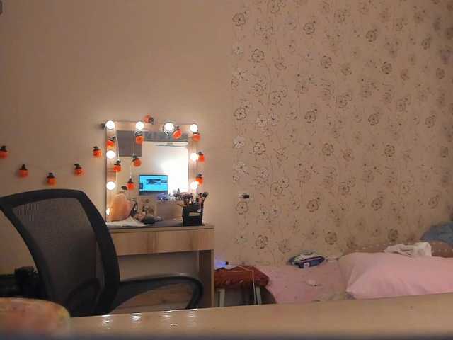 Alicenextdoor live cam preview