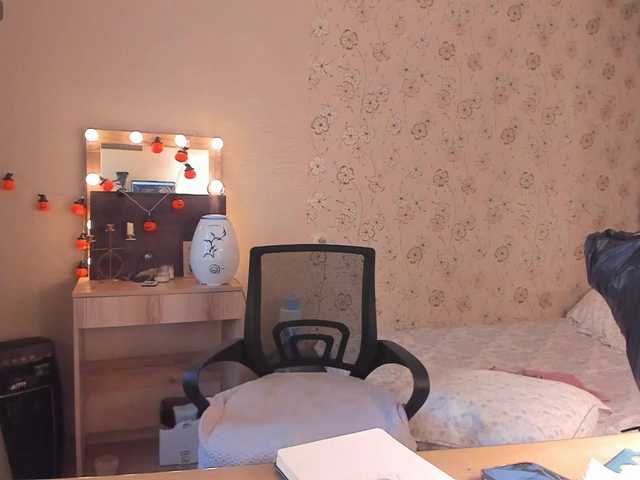 Alicenextdoor live cam on BongaCams