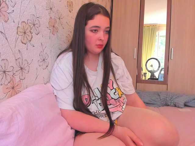 Alicenextdoor live cam on BongaCams
