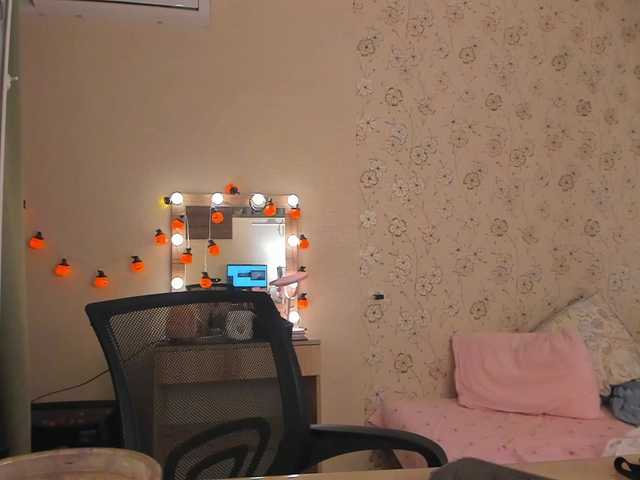 Alicenextdoor live cam on BongaCams