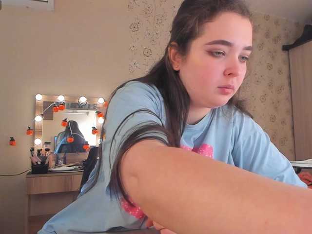 Alicenextdoor live cam on BongaCams