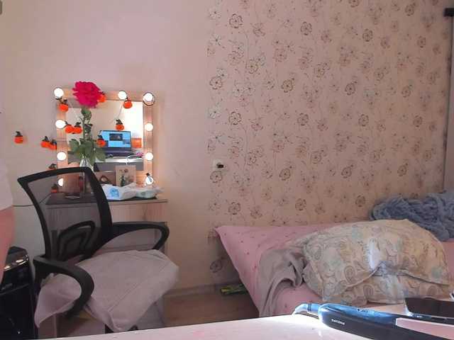 Alicenextdoor live cam on BongaCams