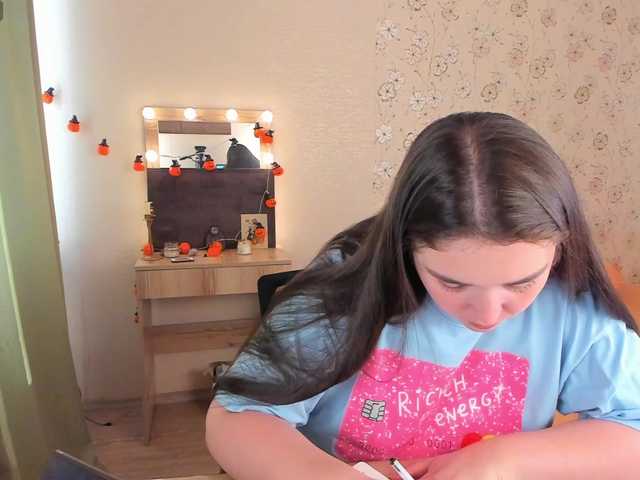 Alicenextdoor live cam on BongaCams