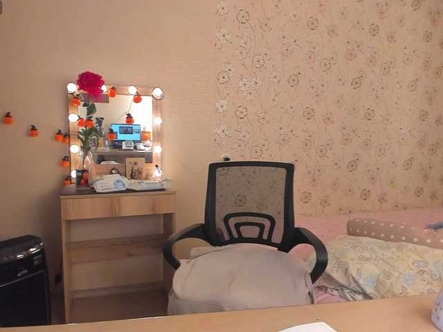 Alicenextdoor live cam on BongaCams