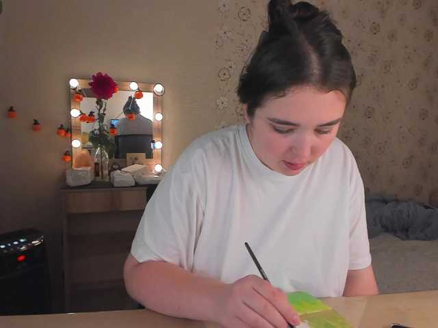 Alicenextdoor live cam