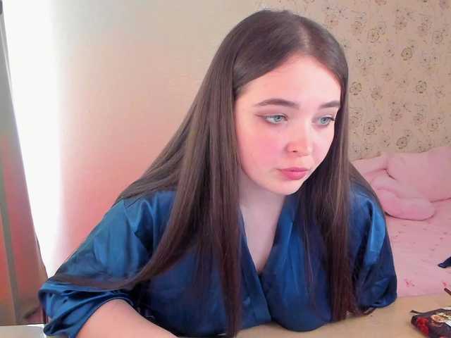 Alicenextdoor's BongaCams show and profile