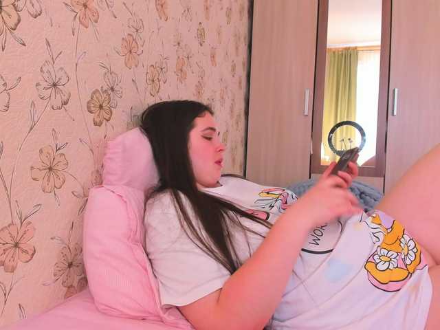 Alicenextdoor live cam on BongaCams