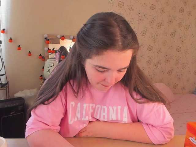 Alicenextdoor live cam on BongaCams