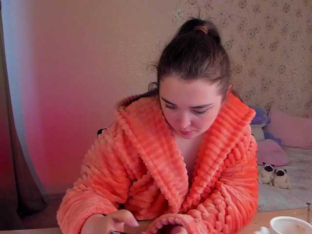 Alicenextdoor's BongaCams show and profile