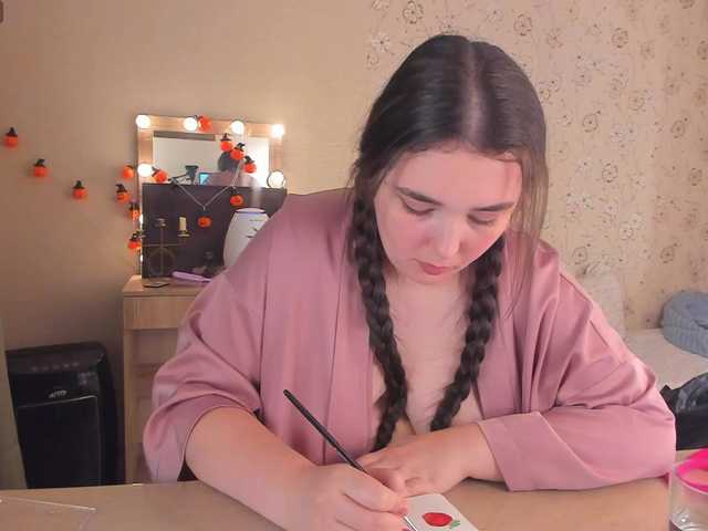Alicenextdoor live webcam show