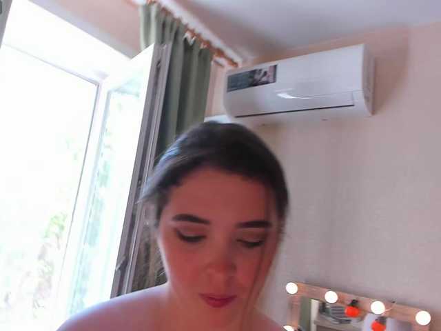 Alicenextdoor live cam on BongaCams