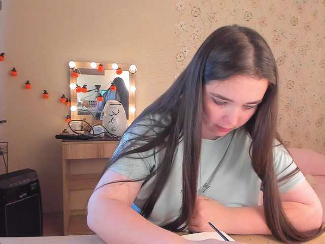 Alicenextdoor live cam on BongaCams