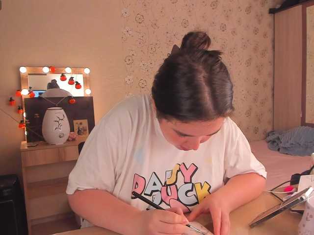 Alicenextdoor live webcam show