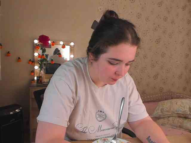 Alicenextdoor webcam