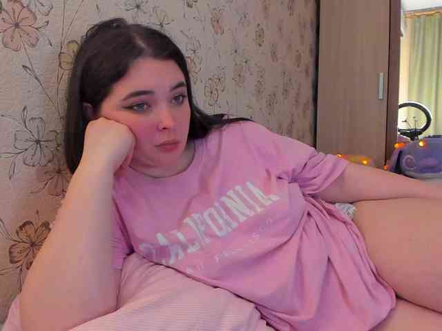 Alicenextdoor webcam