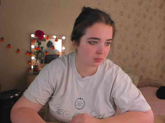 Alicenextdoor webcam