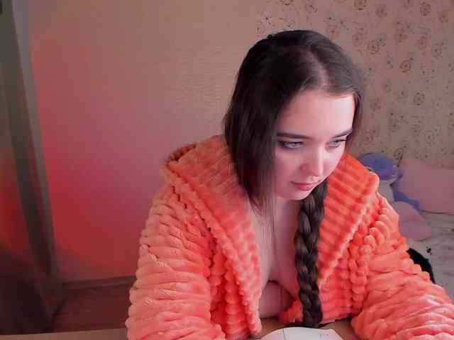 Alicenextdoor webcam