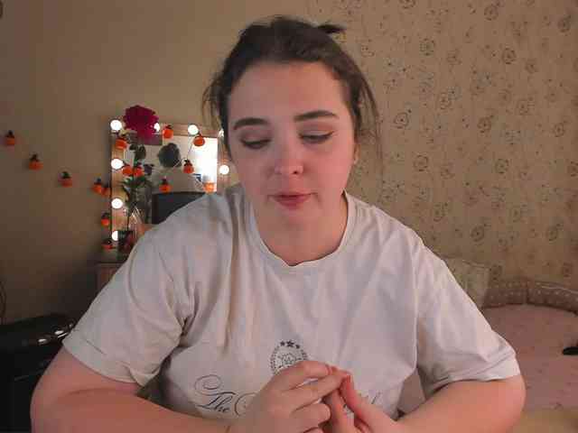 Alicenextdoor webcam