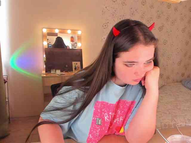 Alicenextdoor webcam