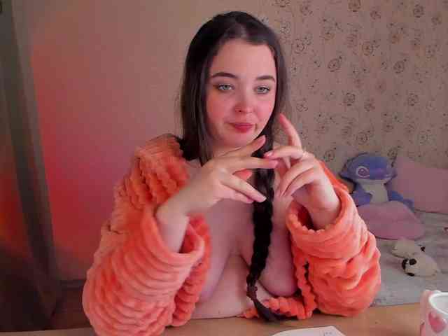 Alicenextdoor webcam