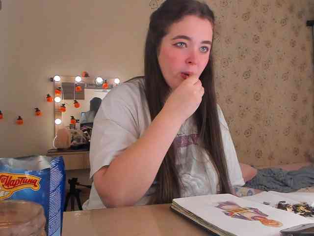 Alicenextdoor webcam