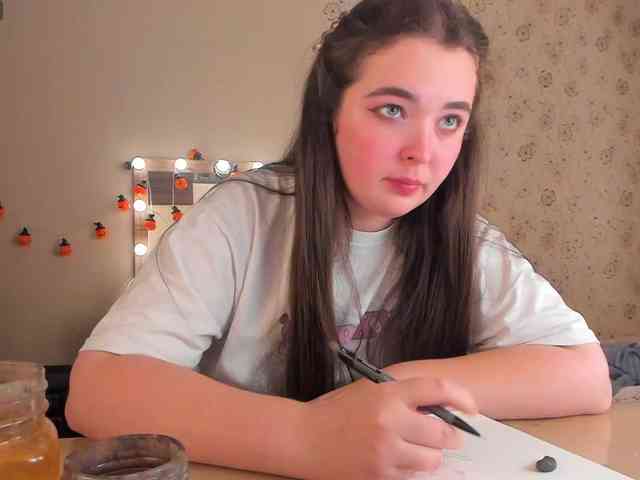 Alicenextdoor webcam